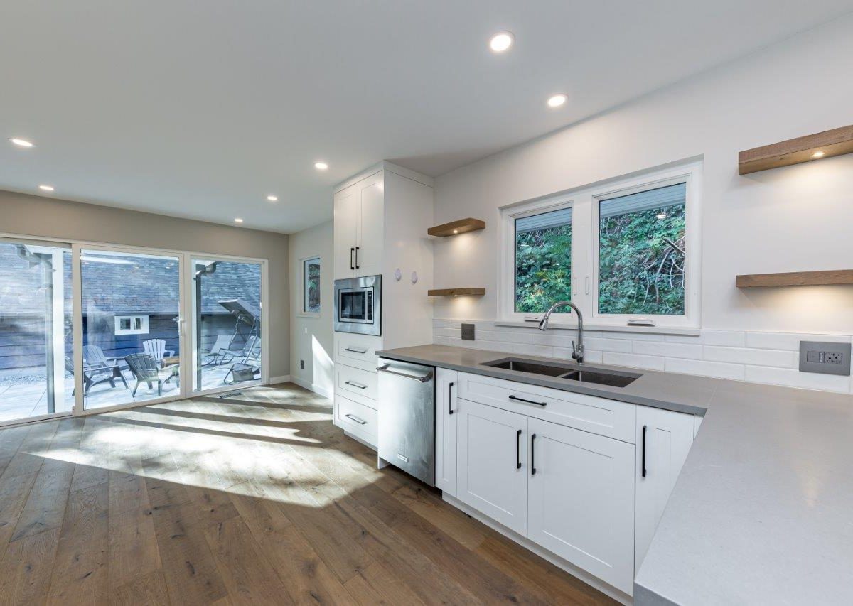 287 Rabbit Lane, West Vancouver, BC V7S 1J1