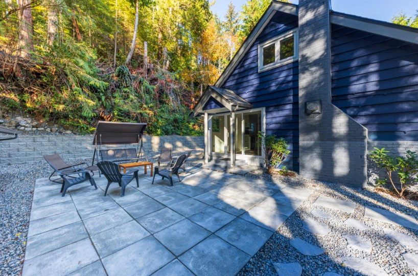 287 Rabbit Lane, West Vancouver, BC V7S 1J1