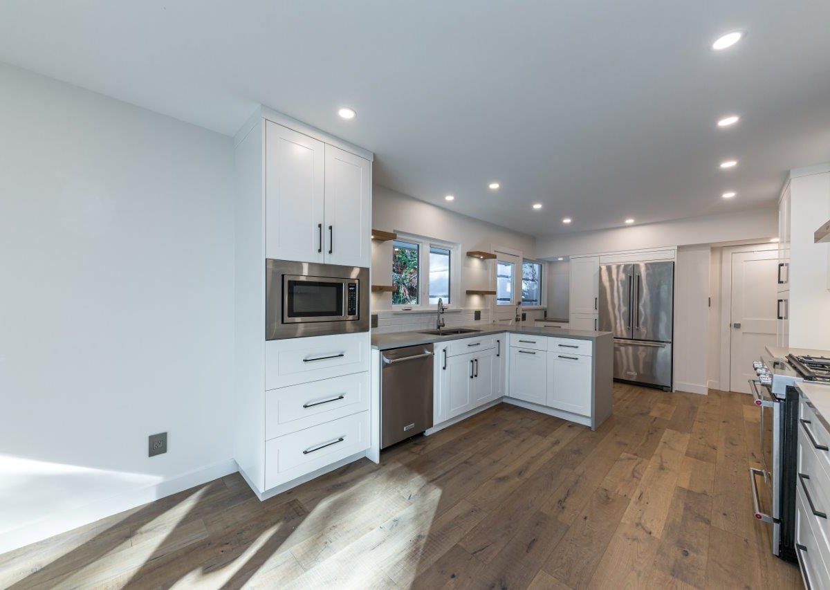 287 Rabbit Lane, West Vancouver, BC V7S 1J1