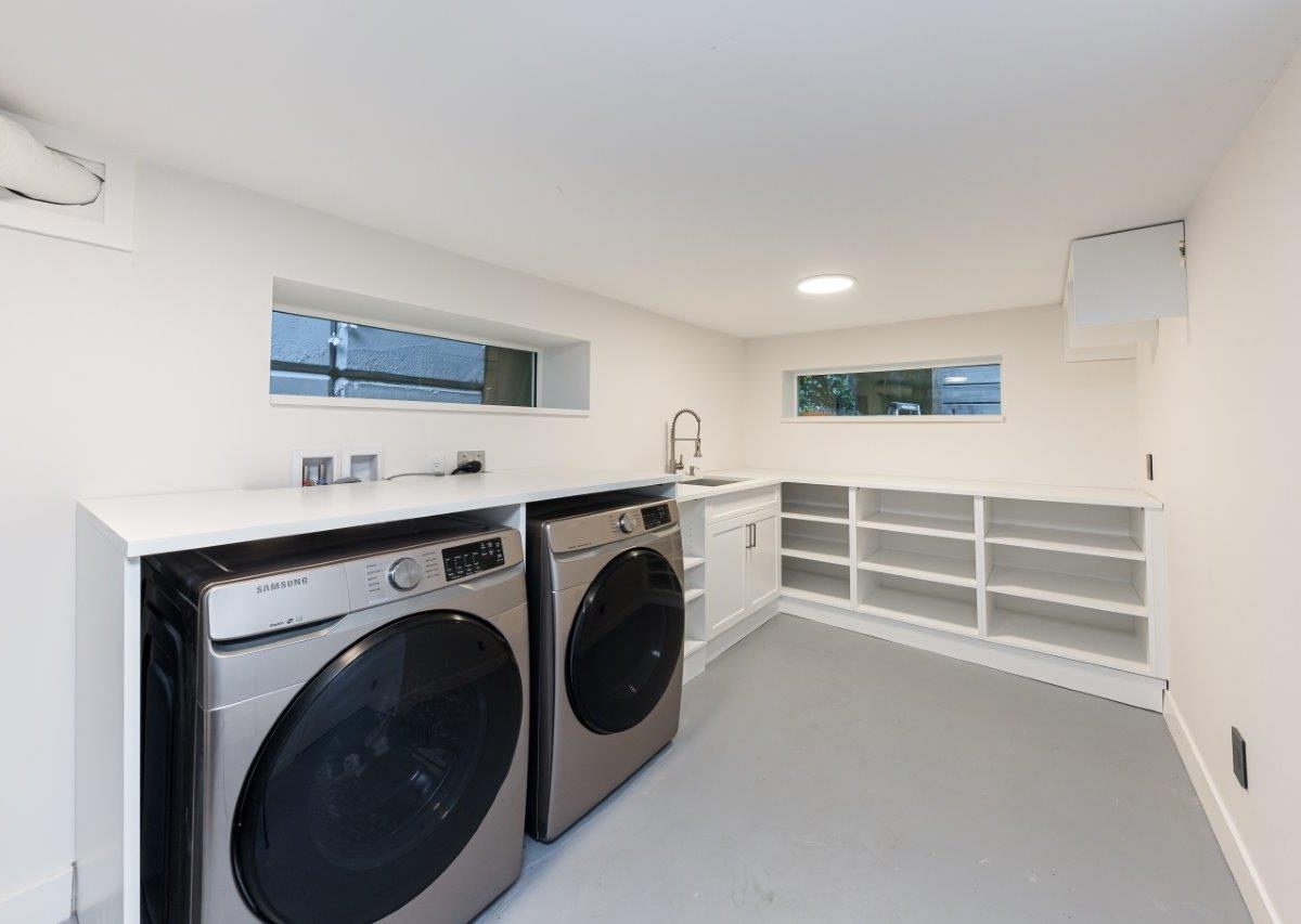 287 Rabbit Lane, West Vancouver, BC V7S 1J1