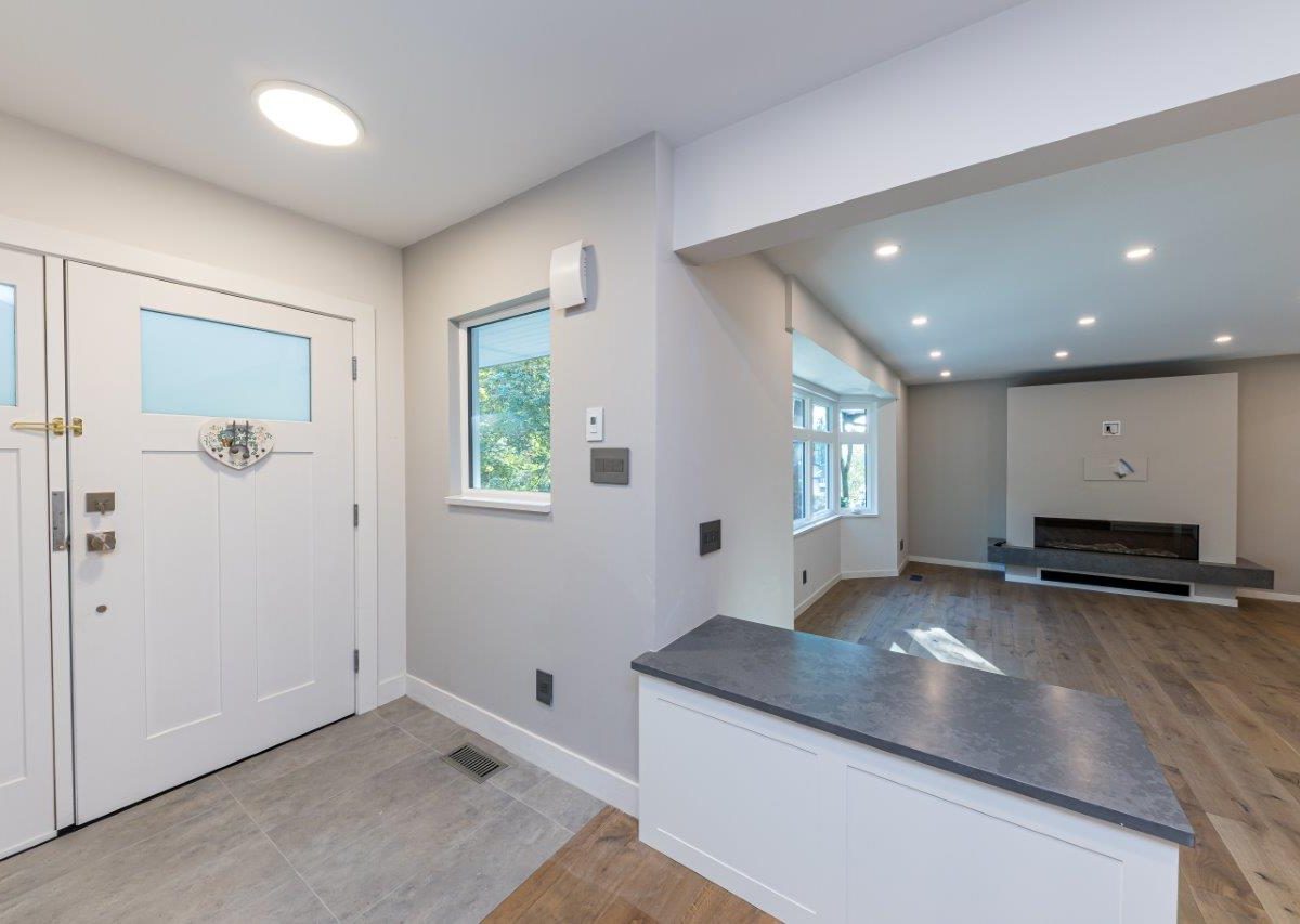 287 Rabbit Lane, West Vancouver, BC V7S 1J1