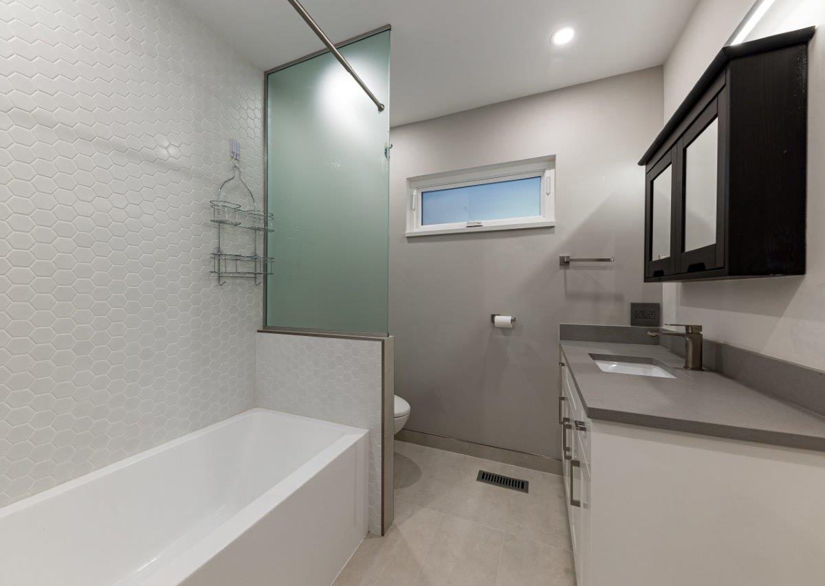 287 Rabbit Lane, West Vancouver, BC V7S 1J1