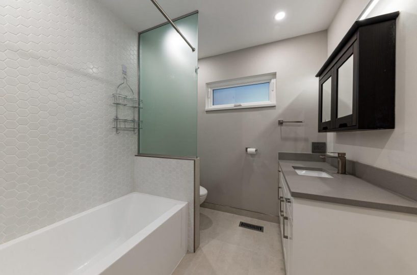 287 Rabbit Lane, West Vancouver, BC V7S 1J1