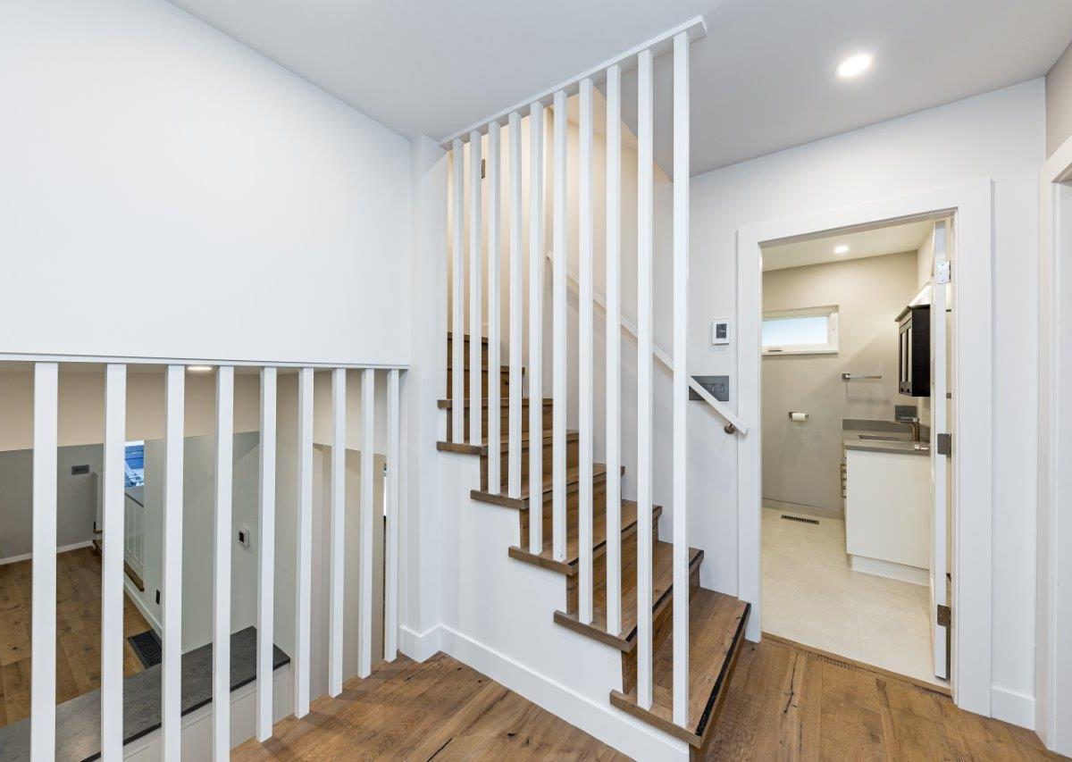 287 Rabbit Lane, West Vancouver, BC V7S 1J1