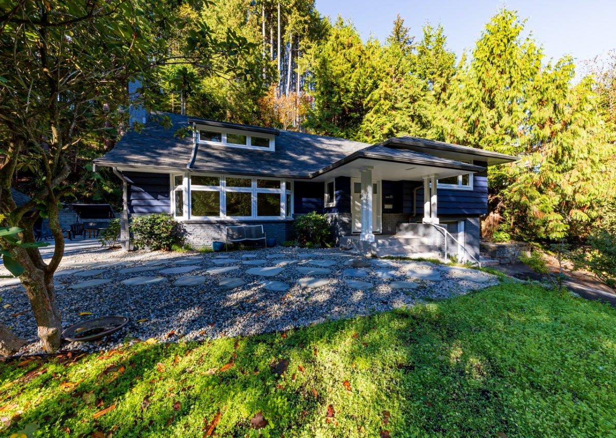 287 Rabbit Lane, West Vancouver, BC V7S 1J1