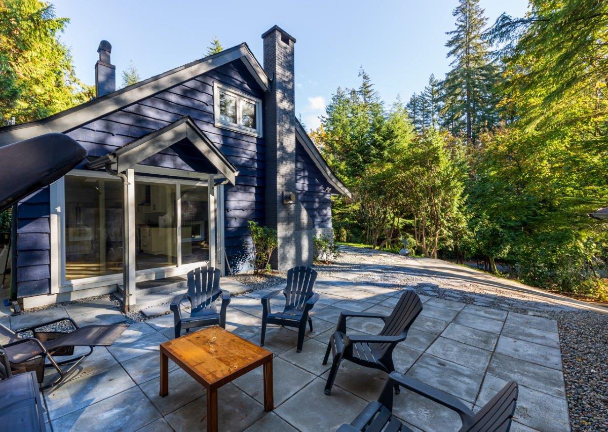 287 Rabbit Lane, West Vancouver, BC V7S 1J1