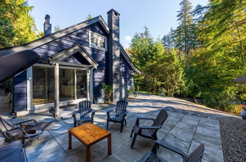 287 Rabbit Lane, West Vancouver, BC V7S 1J1