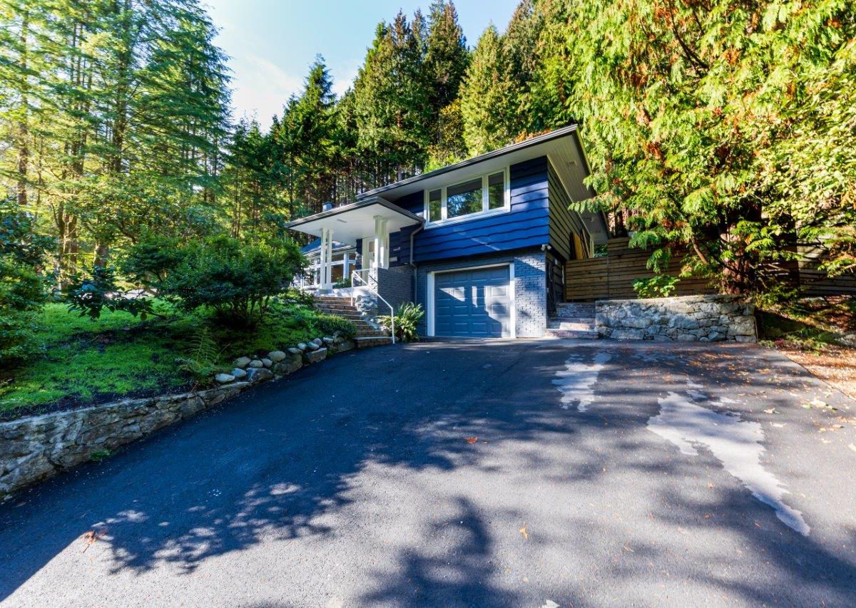 287 Rabbit Lane, West Vancouver, BC V7S 1J1
