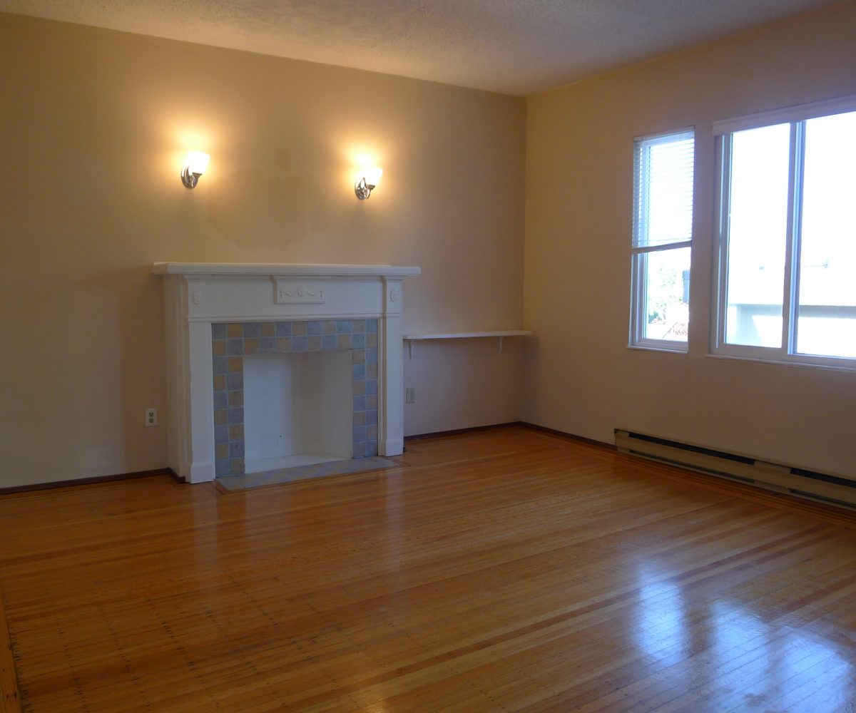 #303 – 2191 West 1st Avenue, Vancouver BC V6K 1E7