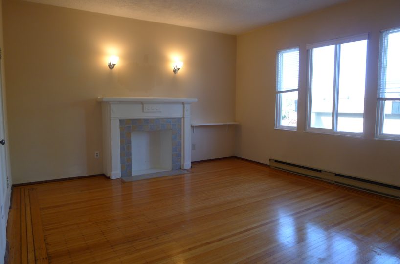 #303 – 2191 West 1st Avenue, Vancouver BC V6K 1E7