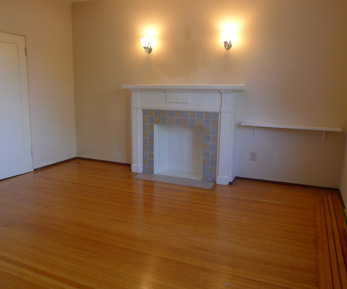 #303 – 2191 West 1st Avenue, Vancouver BC V6K 1E7