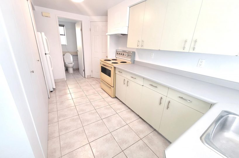 1906 Westview Drive - Garden Suite, North Vancouver, BC  V7M3A9