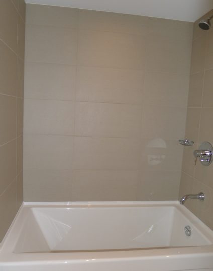 #907 – 135 17th Street East, North Vancouver, BC V7L 0C4