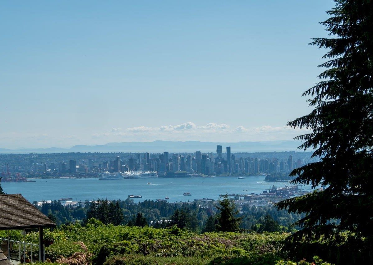 3884 Lonsdale Avenue, North Vancouver BC V7N 3K6