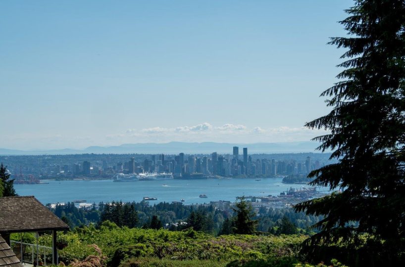 3884 Lonsdale Avenue, North Vancouver BC V7N 3K6