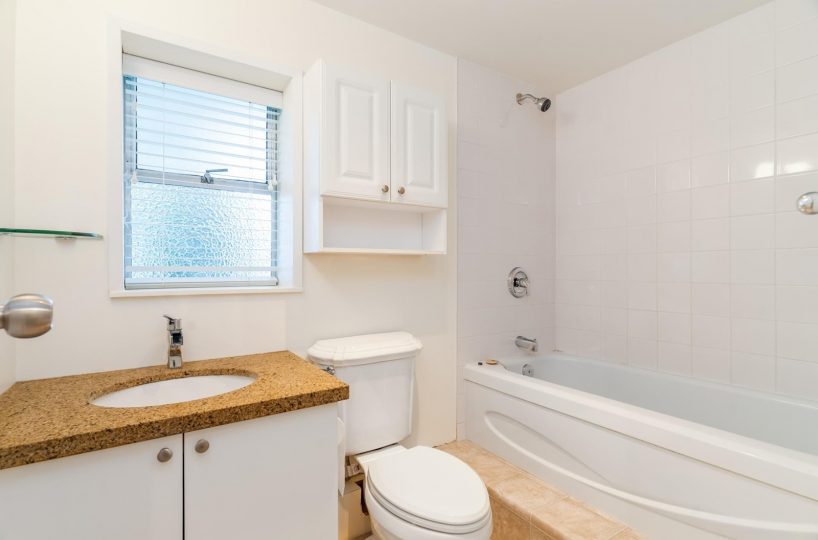 4345 Capilano Road, North Vancouver BC V7R 4J8