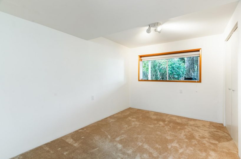4345 Capilano Road, North Vancouver BC V7R 4J8