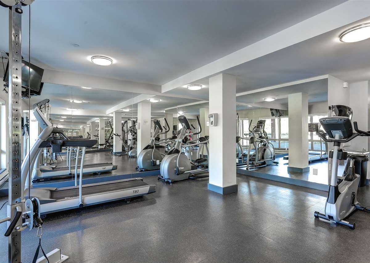 #404 – 1177 Marine Drive, North Vancouver V7P 1T1