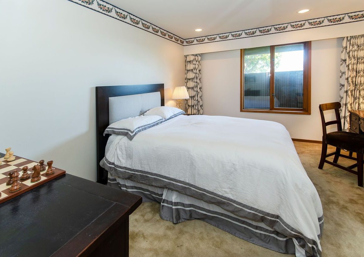 1170 Eyremount Drive, West Vancouver, BC V7S 2C5