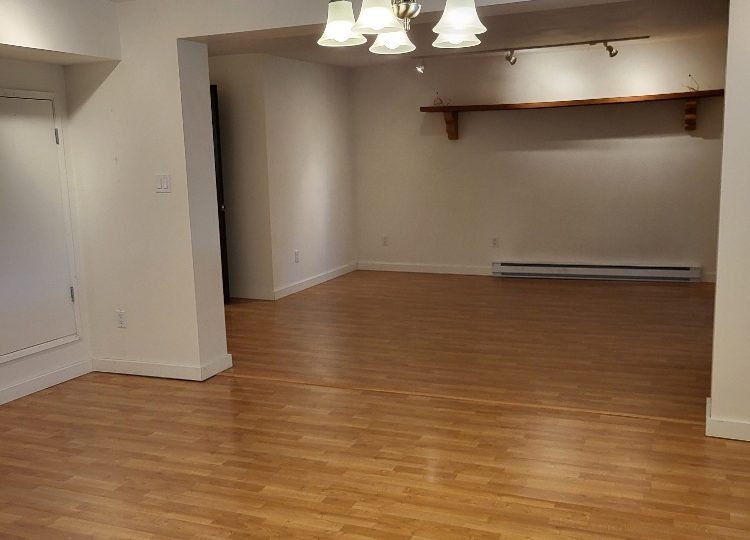 950 Tollcross Road, North Vancouver, BC, V7H 2G2