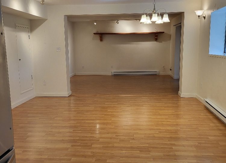 950 Tollcross Road, North Vancouver, BC, V7H 2G2