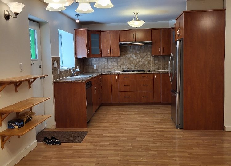 950 Tollcross Road, North Vancouver, BC, V7H 2G2