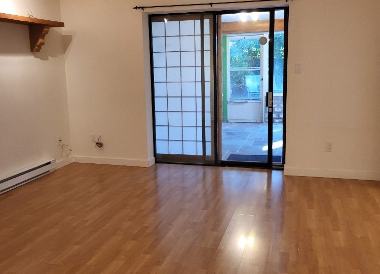 950 Tollcross Road, North Vancouver, BC, V7H 2G2