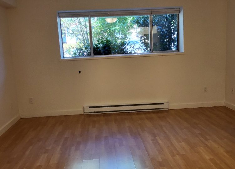 950 Tollcross Road, North Vancouver, BC, V7H 2G2