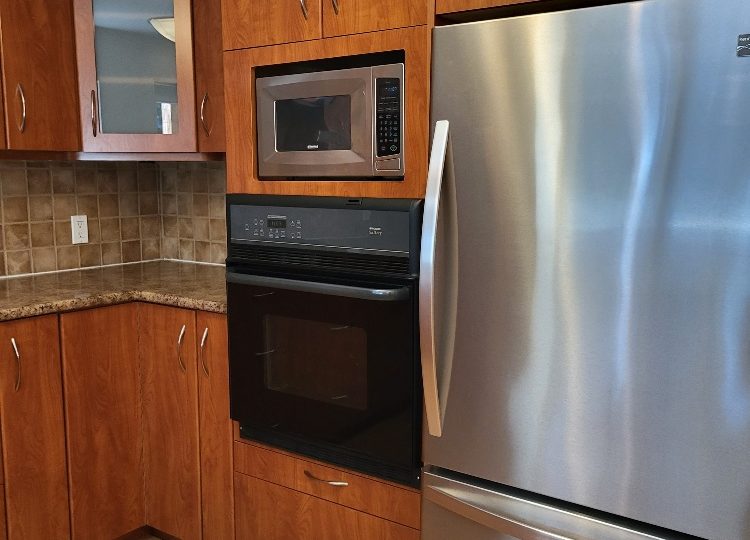 950 Tollcross Road, North Vancouver, BC, V7H 2G2