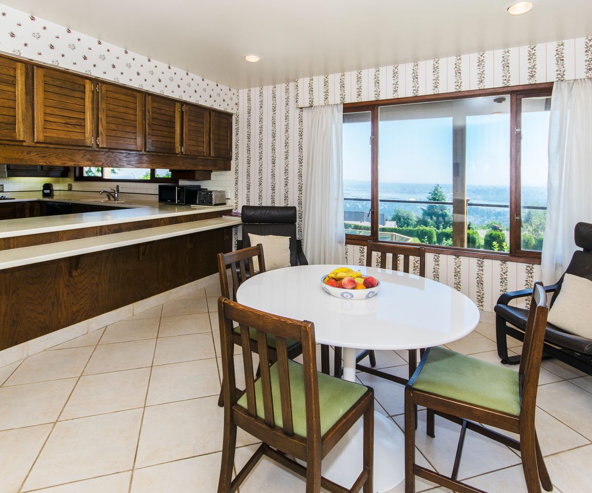 1170 Eyremount Drive, West Vancouver, BC V7S 2C5