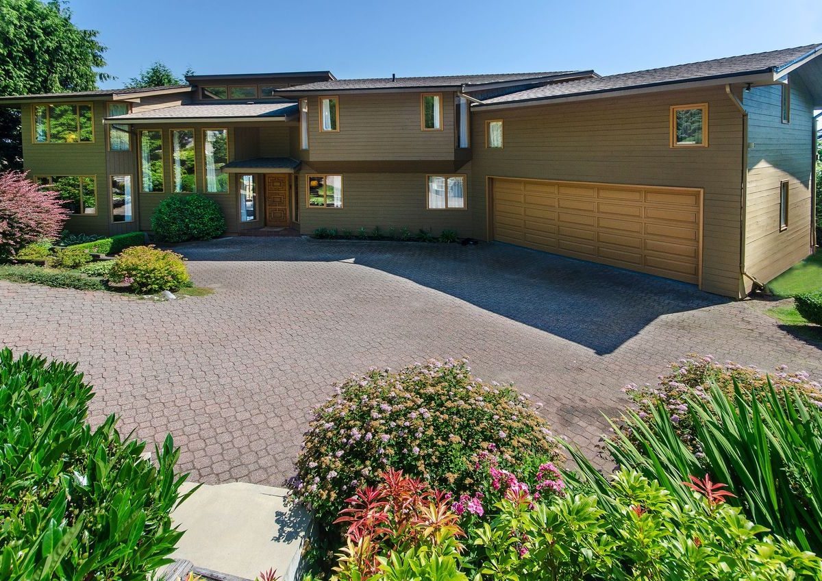 1170 Eyremount Drive, West Vancouver, BC V7S 2C5