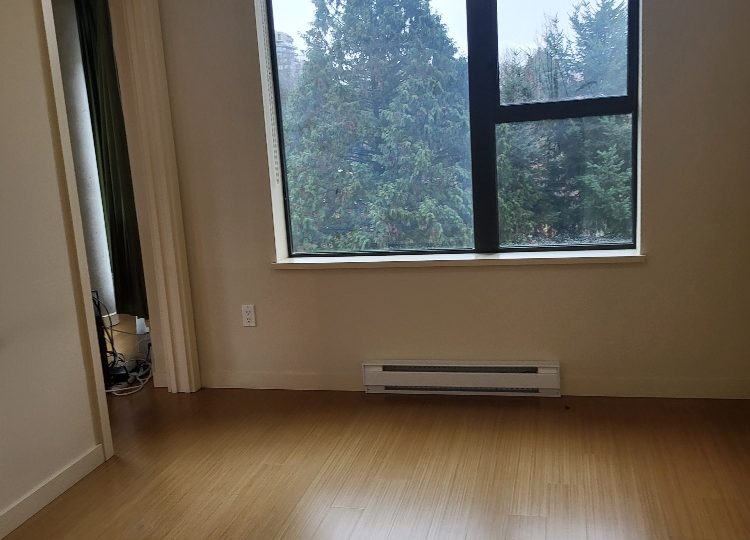 501-683 Victoria Park W. North Vancouver, BC
