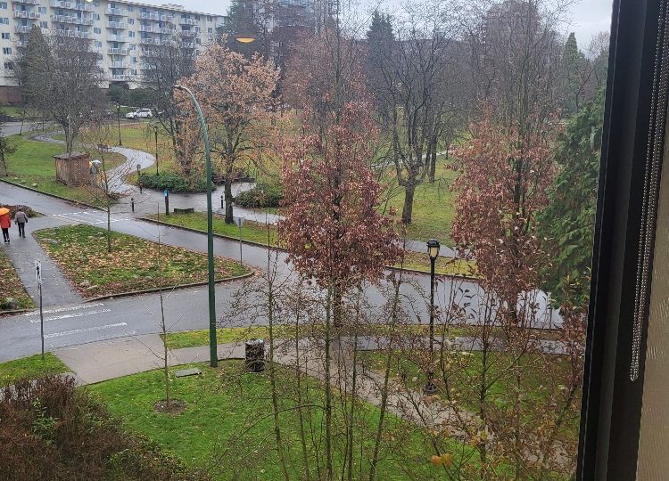 501-683 Victoria Park W. North Vancouver, BC