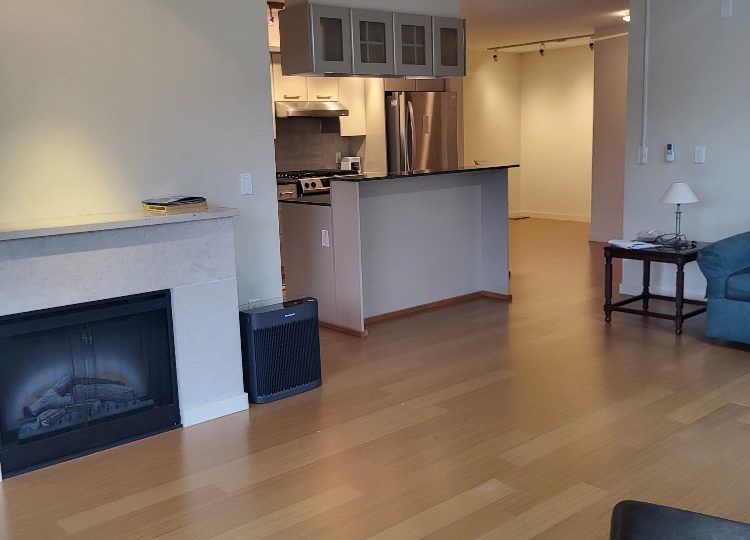 501-683 Victoria Park W. North Vancouver, BC