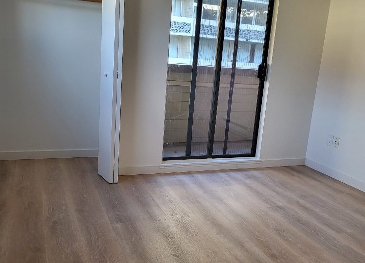1363 Clyde Ave., West Vancouver, BC V7T 2W9