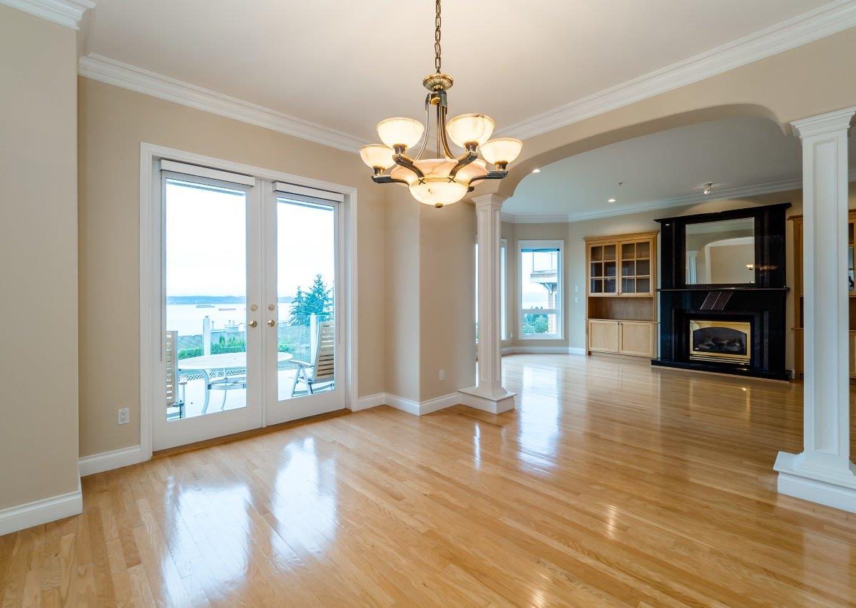 2326 Orchard Lane, West Vancouver V7V 4X6