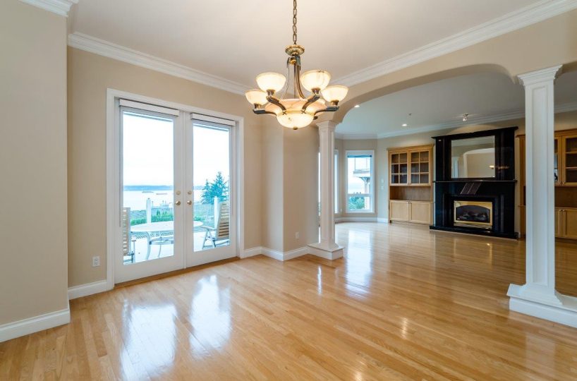 2326 Orchard Lane, West Vancouver V7V 4X6