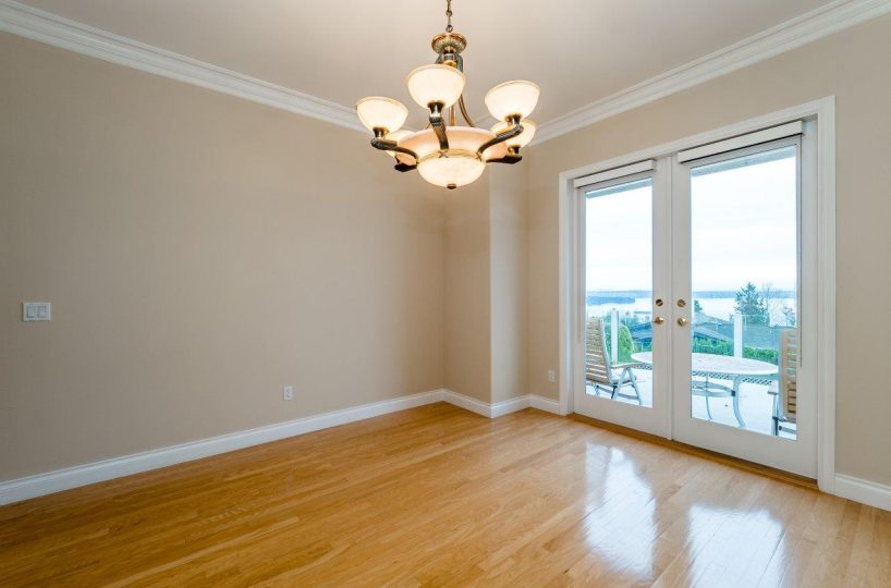2326 Orchard Lane, West Vancouver V7V 4X6