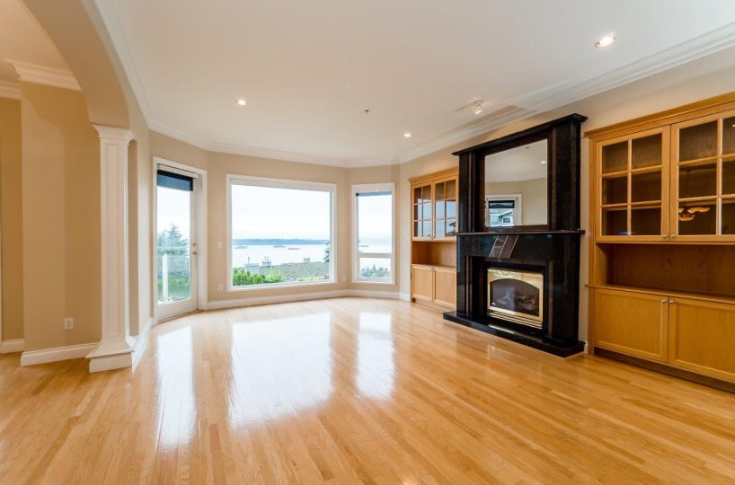 2326 Orchard Lane, West Vancouver V7V 4X6