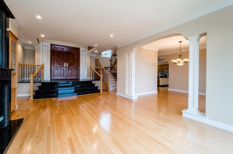 2326 Orchard Lane, West Vancouver V7V 4X6