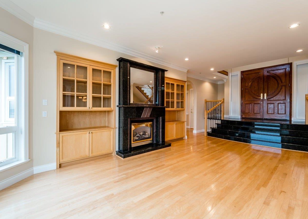 2326 Orchard Lane, West Vancouver V7V 4X6