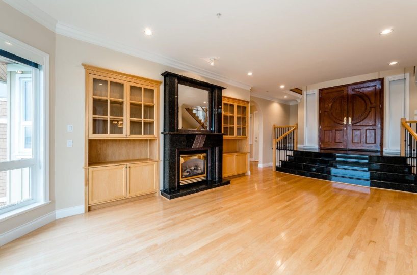 2326 Orchard Lane, West Vancouver V7V 4X6