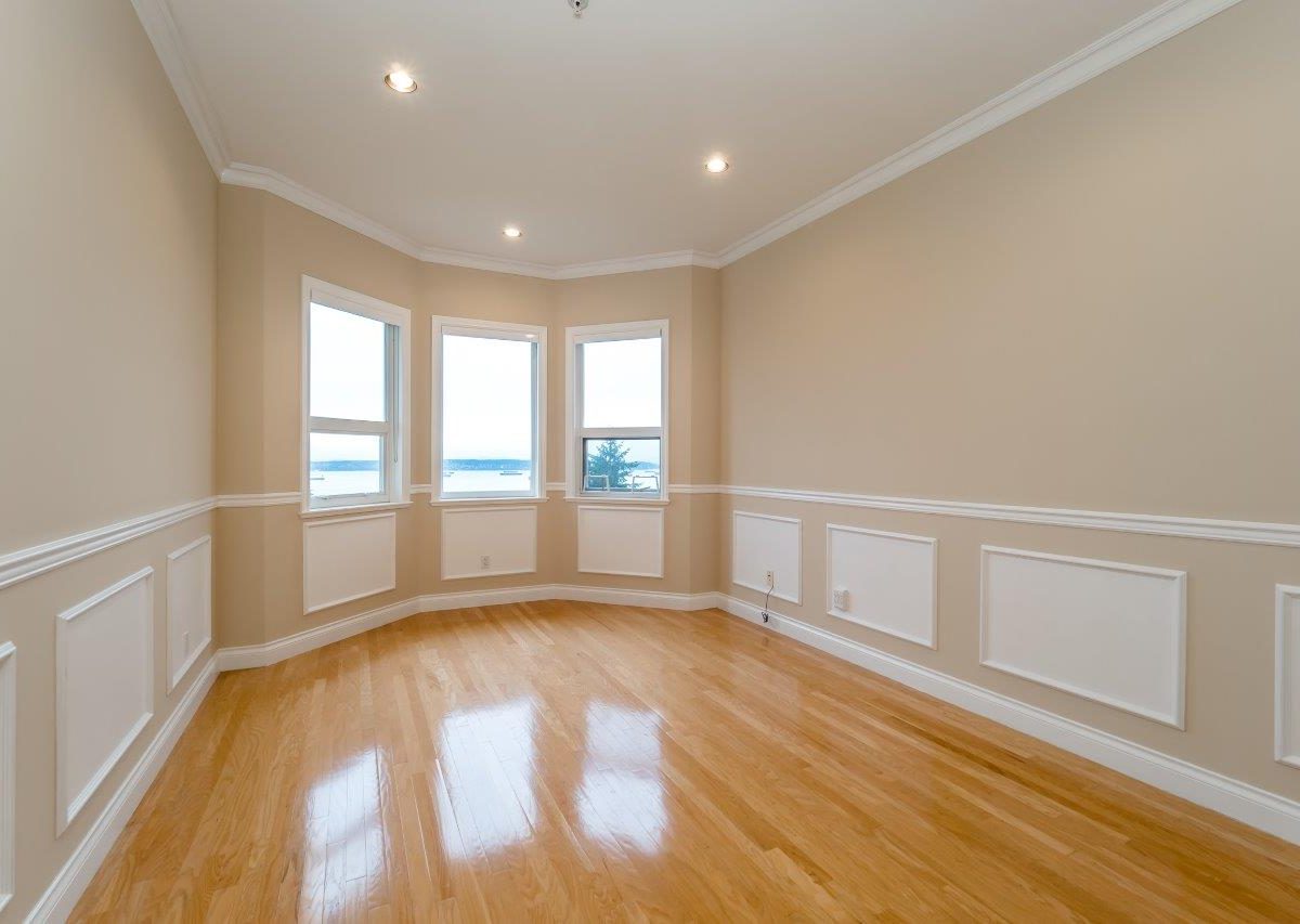 2326 Orchard Lane, West Vancouver V7V 4X6