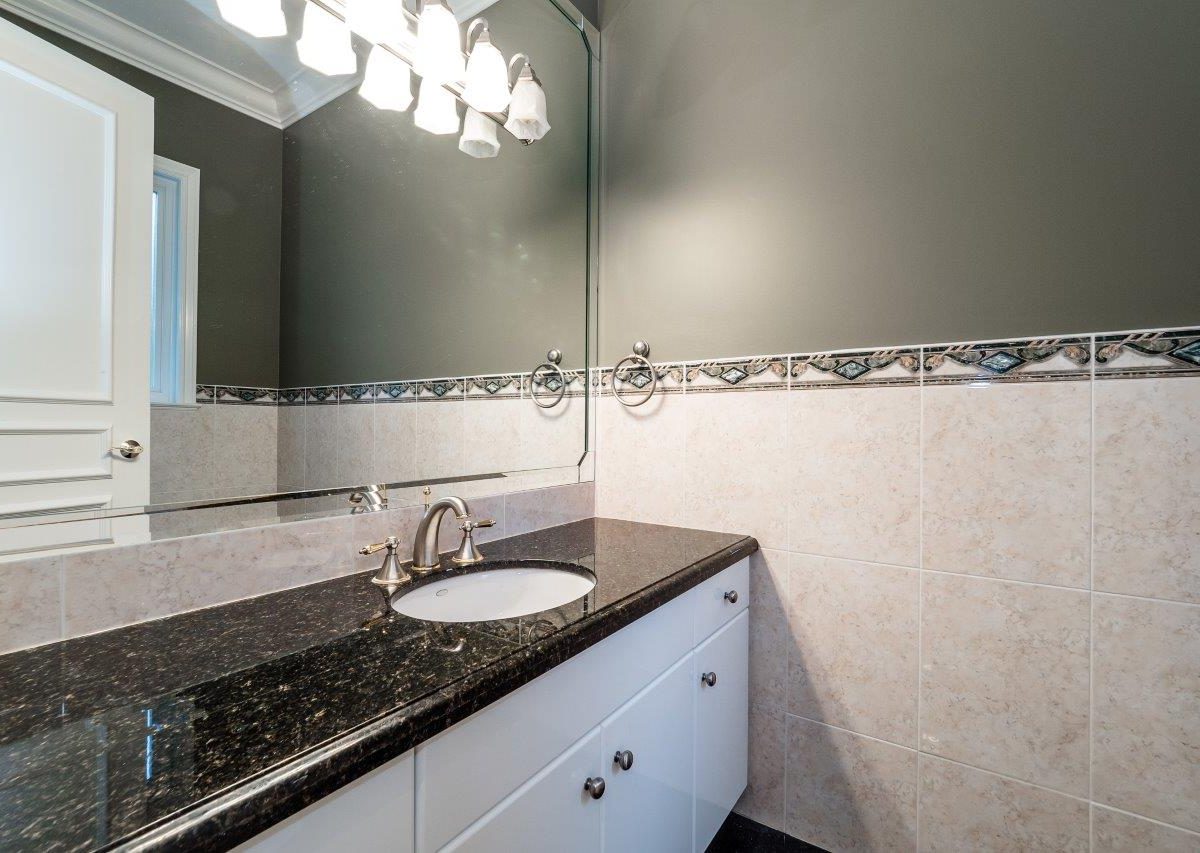 2326 Orchard Lane, West Vancouver V7V 4X6
