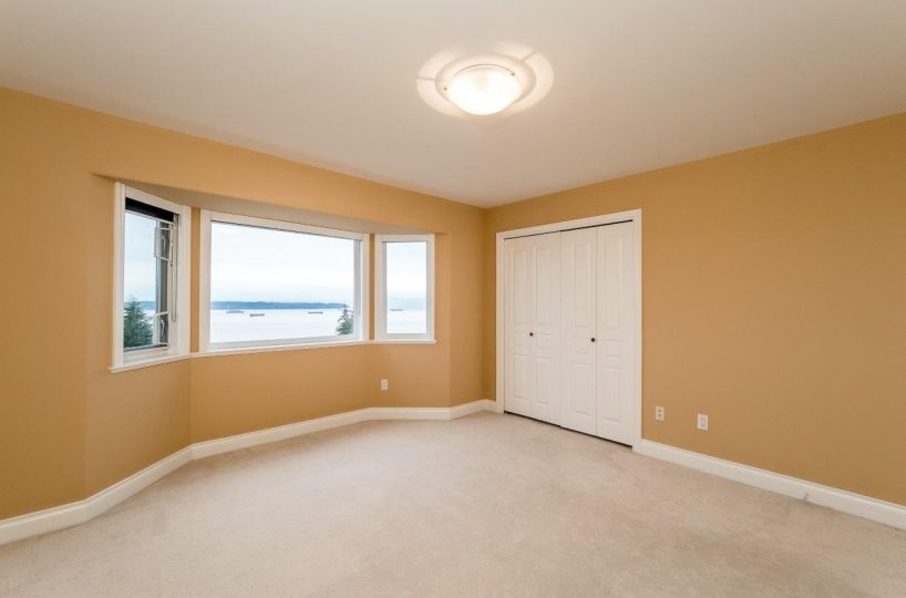 2326 Orchard Lane, West Vancouver V7V 4X6