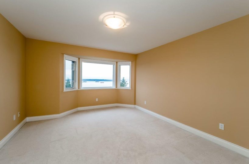 2326 Orchard Lane, West Vancouver V7V 4X6