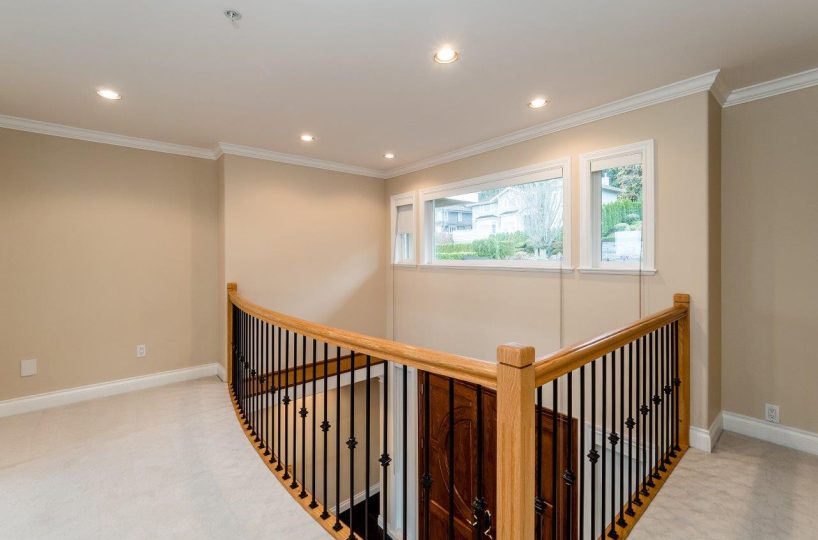 2326 Orchard Lane, West Vancouver V7V 4X6