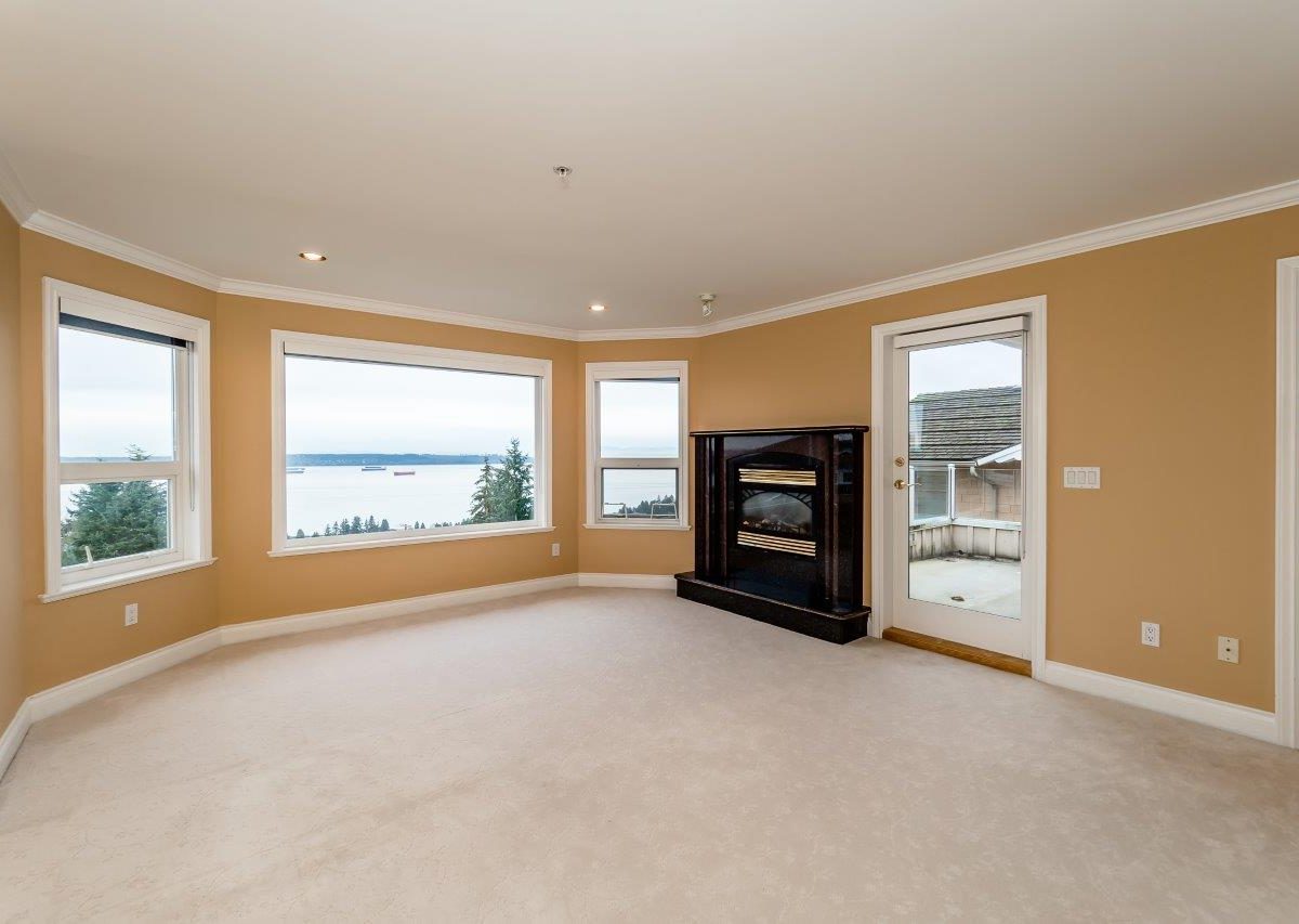 2326 Orchard Lane, West Vancouver V7V 4X6