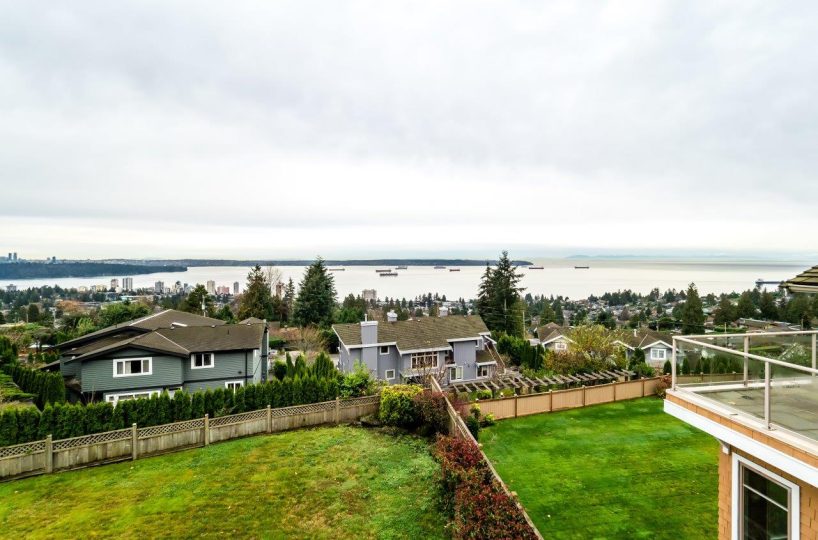 2326 Orchard Lane, West Vancouver V7V 4X6