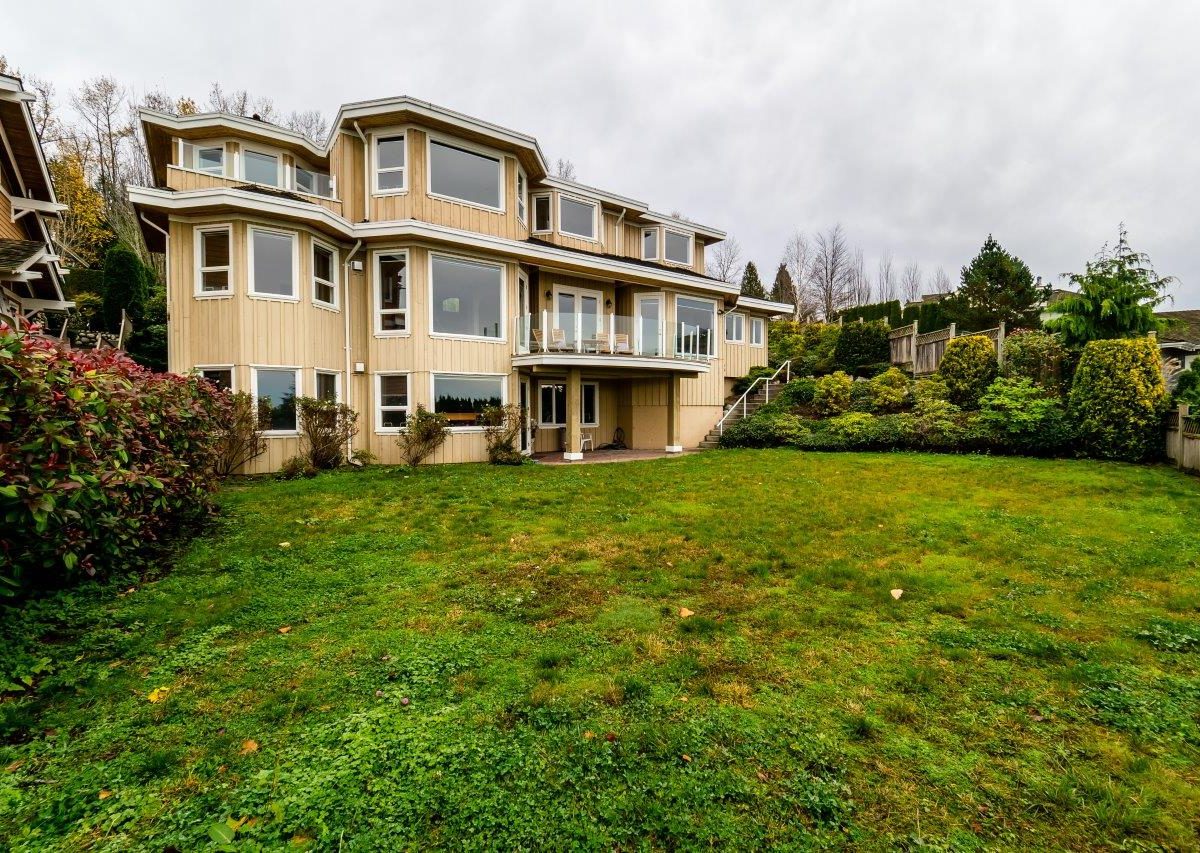 2326 Orchard Lane, West Vancouver V7V 4X6